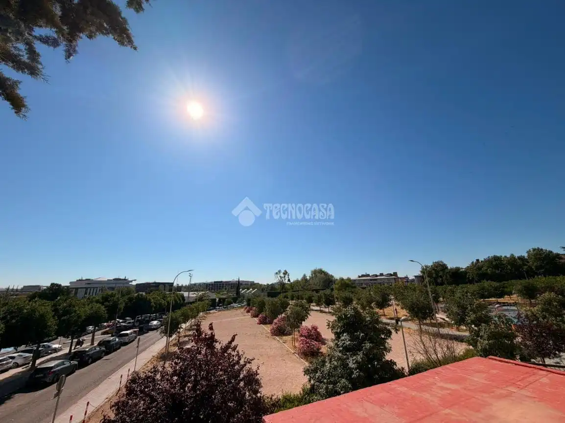 Vista exterior de Estudio en venta en Madrid con Calefacción y Terraza