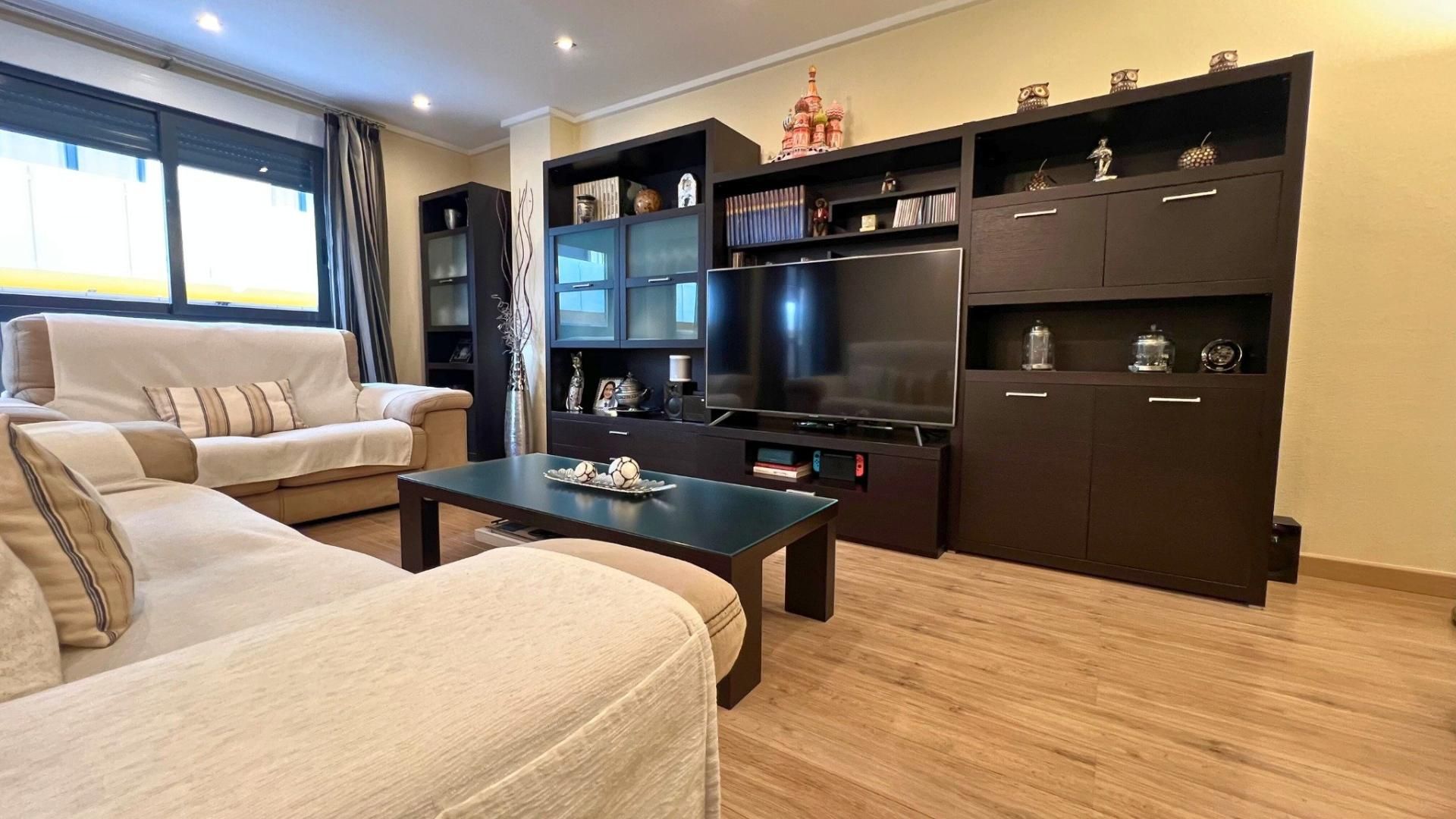 Sala d'estar de Pis en venda en Elda amb Aire condicionat, Calefacció i Balcó