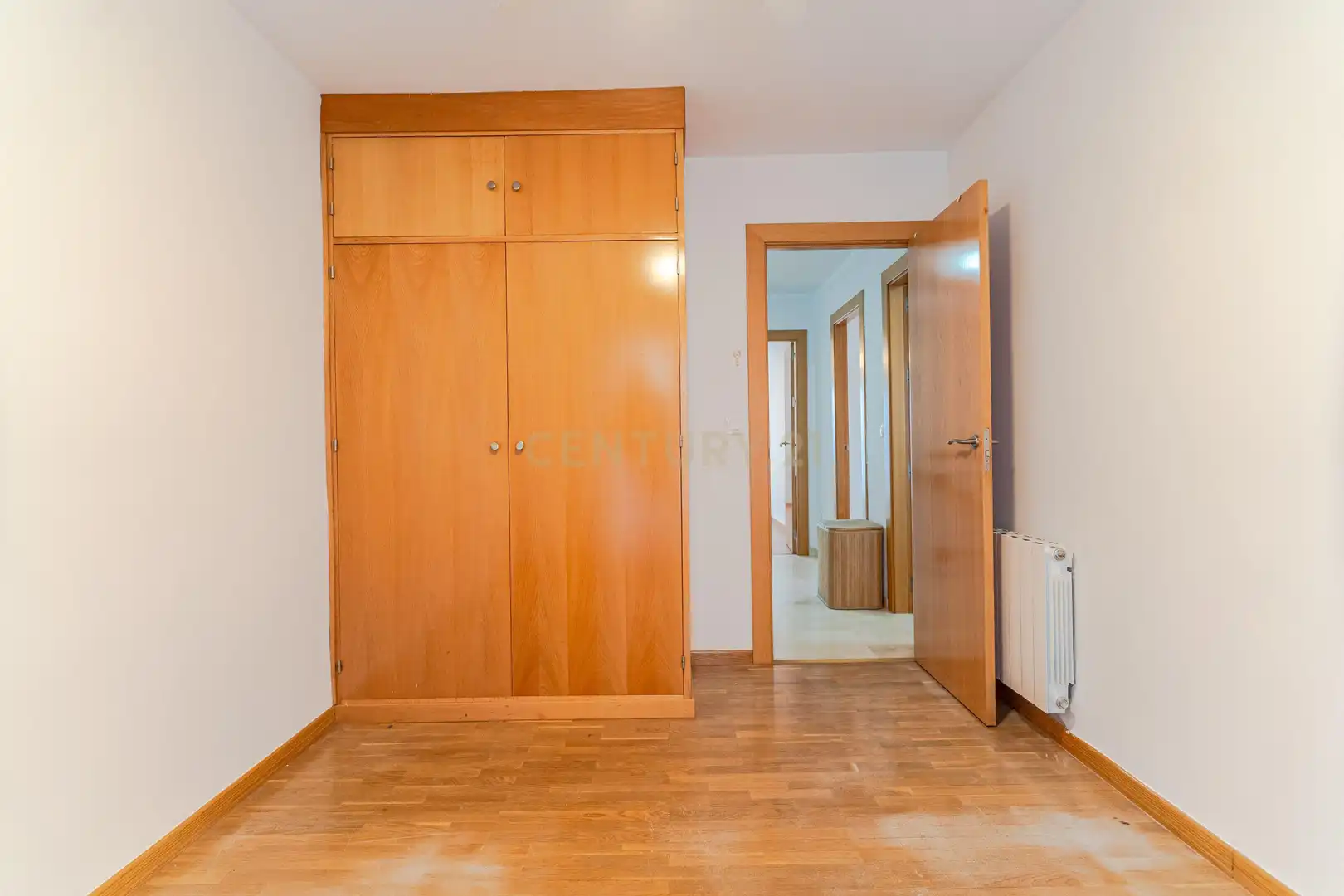 Dormitori de Casa adosada en venda en La Zubia amb Aire condicionat, Jardí privat i Traster