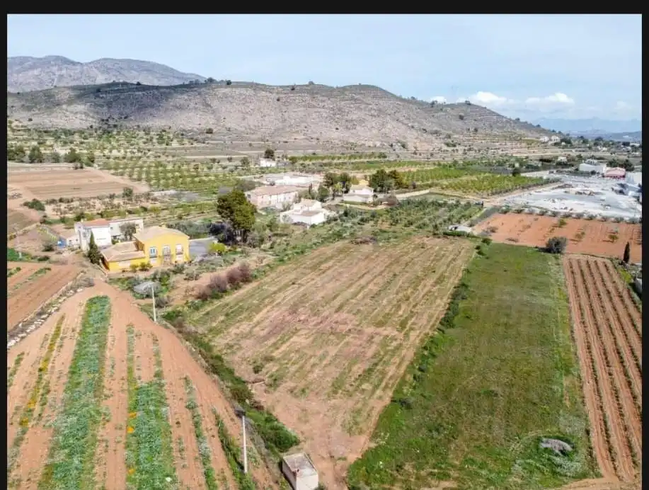 Terreno en venta en Hondón de las Nieves / El Fondó de les Neus