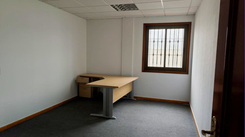 Foto 3 de Oficina de lloguer a Nuevo Parque - Los Rosales - Tráfico Pesado,  Huelva Capital