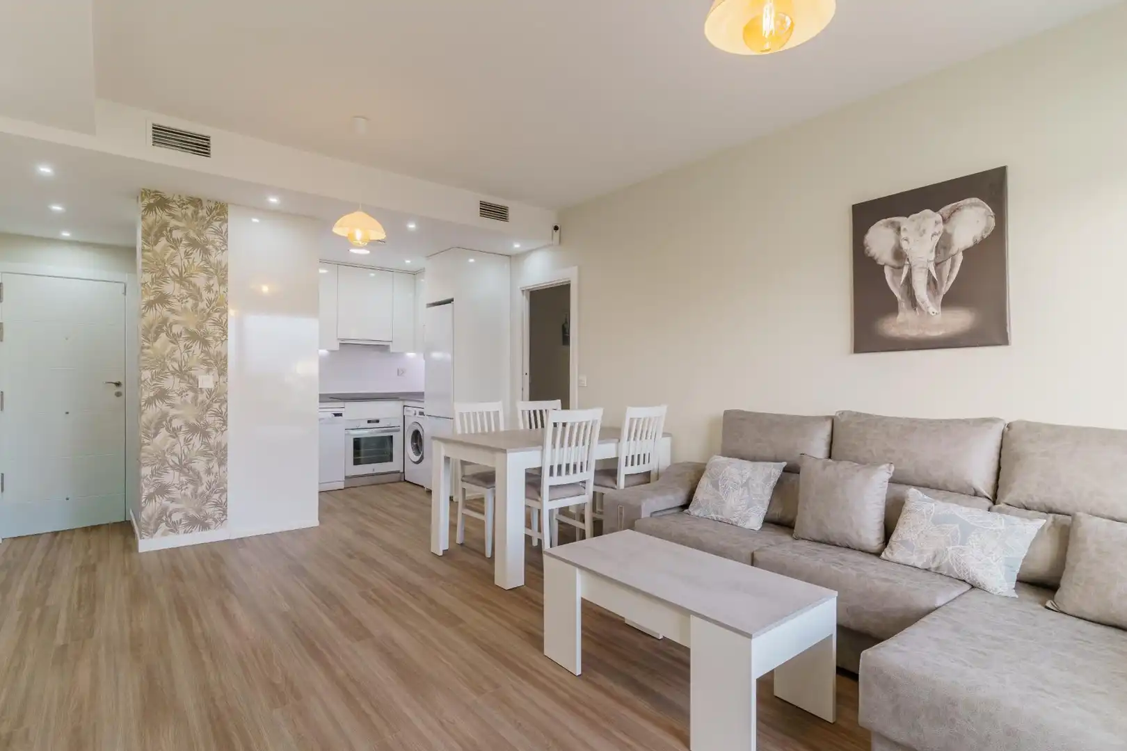 Sala de estar de Piso de alquiler en Motril con Aire acondicionado, Terraza y Trastero