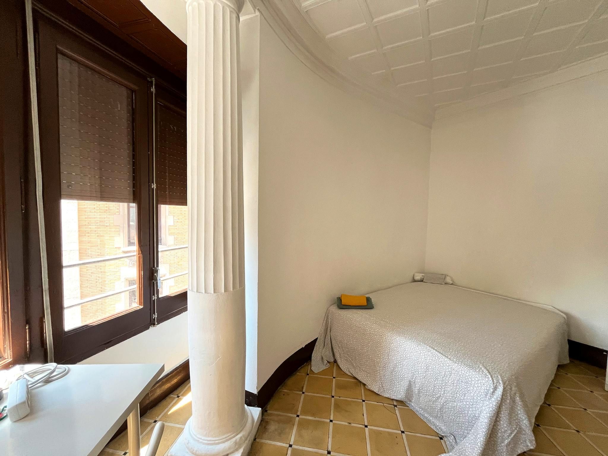 Habitación de Piso para compartir en  Barcelona Capital con Calefacción, Amueblado y Lavadora