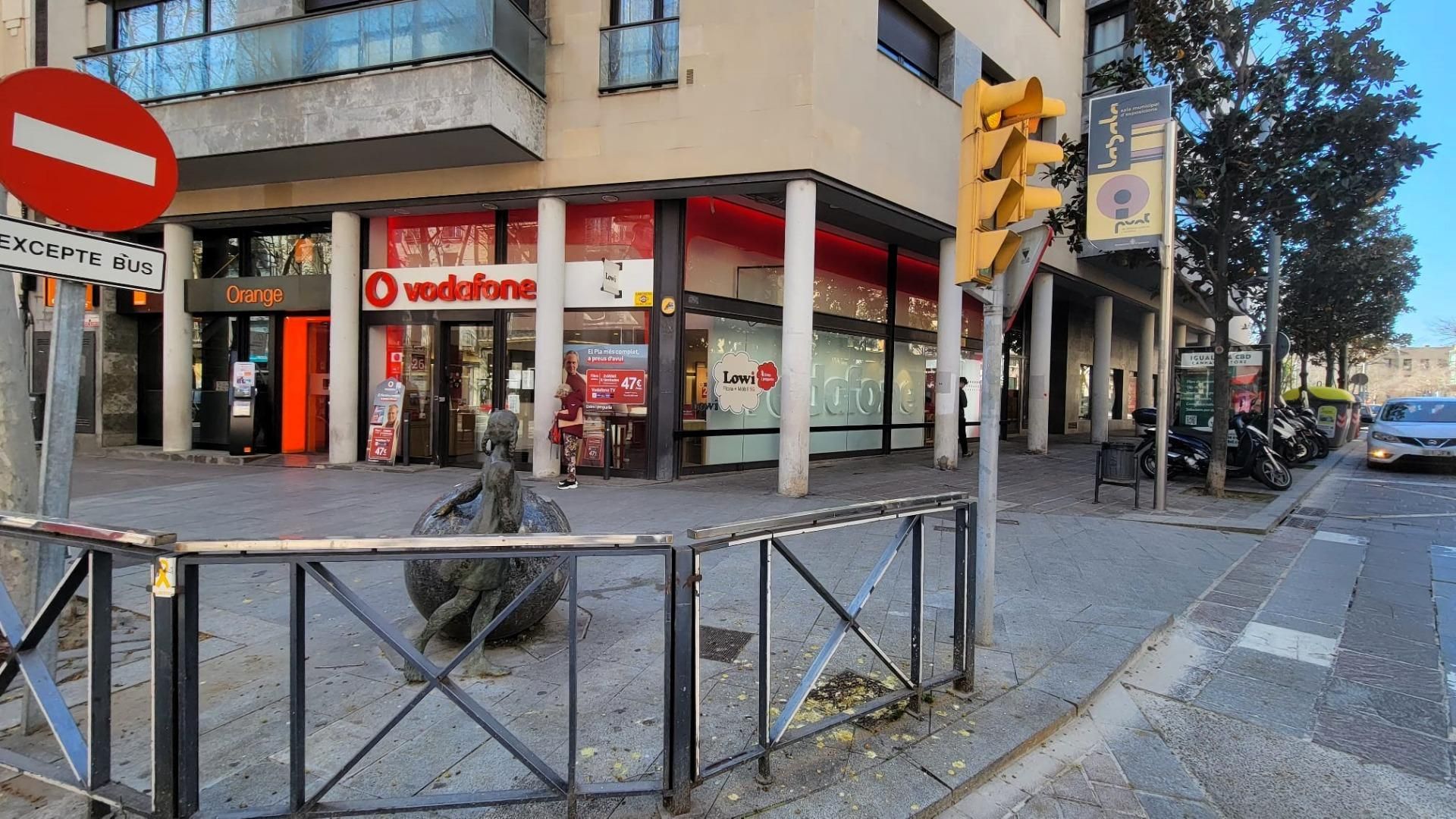 Local de lloguer en Igualada amb Aire condicionat