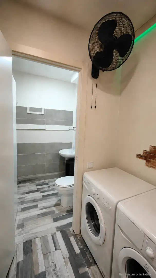 Badezimmer von Geschaftsraum zum Verkauf in Barcelona mit Klimaanlage und Möbliert