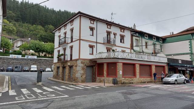 Local comercial en Alquiler en Dima