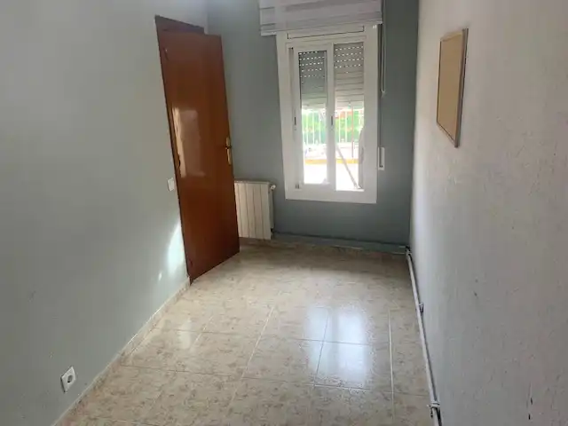 Schlafzimmer von Dachboden zum Verkauf in Badalona mit Klimaanlage, Heizung und Terrasse