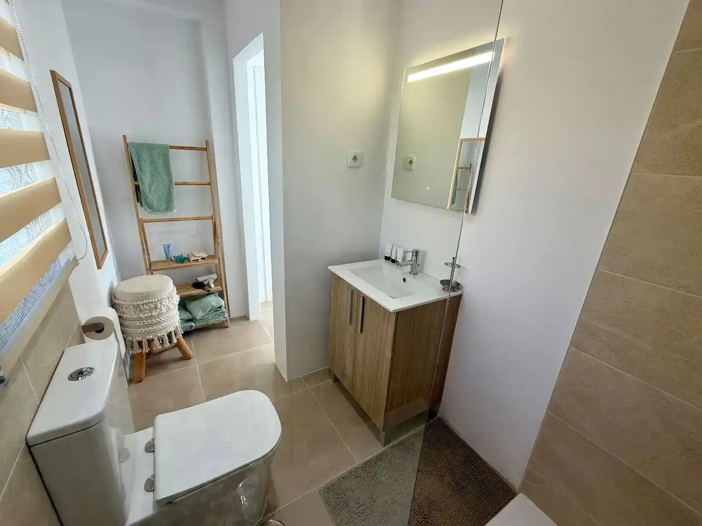 Bany de Pis en venda en Casares amb Aire condicionat, Piscina i Balcó