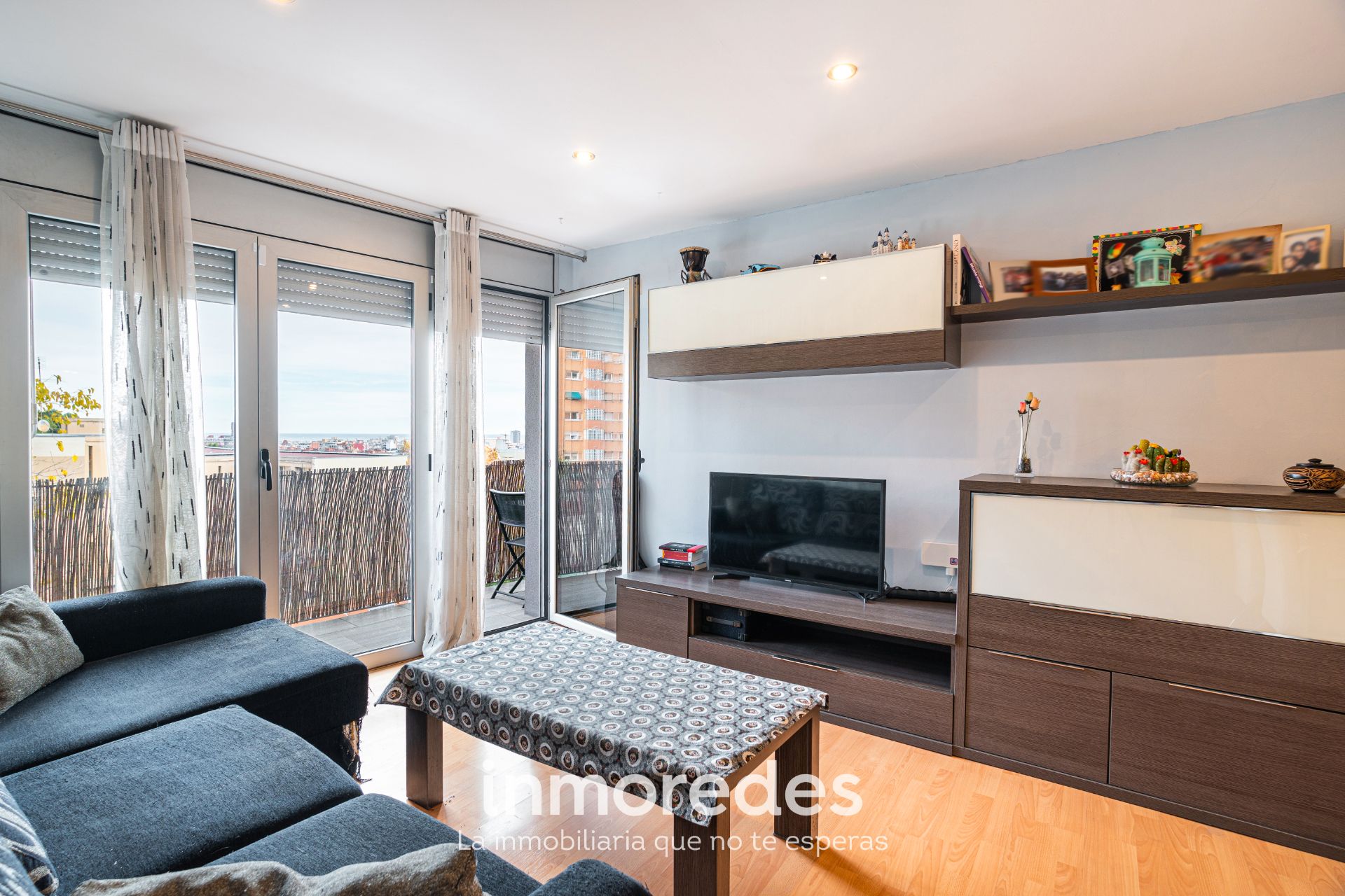 Sala d'estar de Pis en venda en Badalona amb Aire condicionat, Calefacció i Parquet