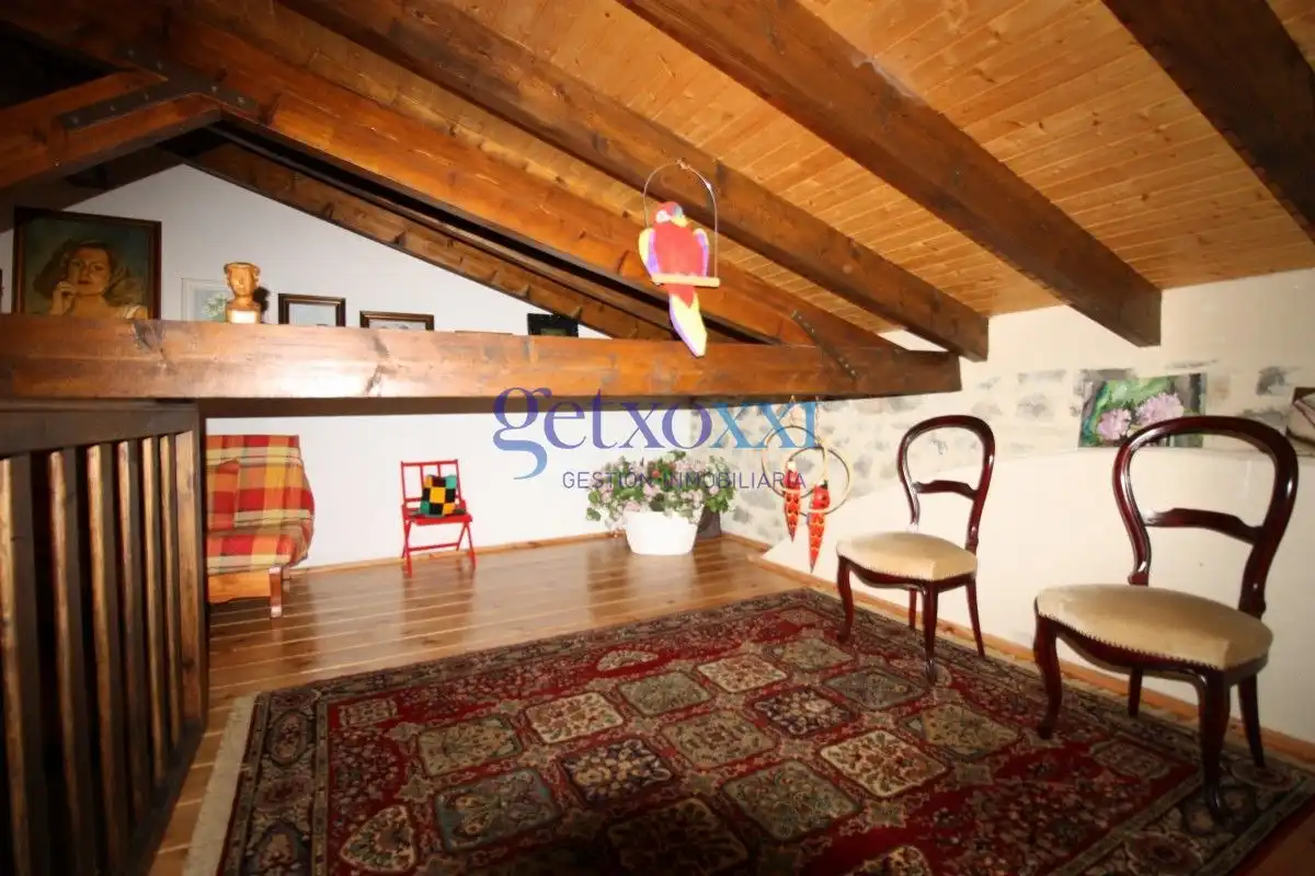 Sala d'estar de Finca rústica en venda en Entrambasaguas amb Calefacció, Jardí privat i Terrassa