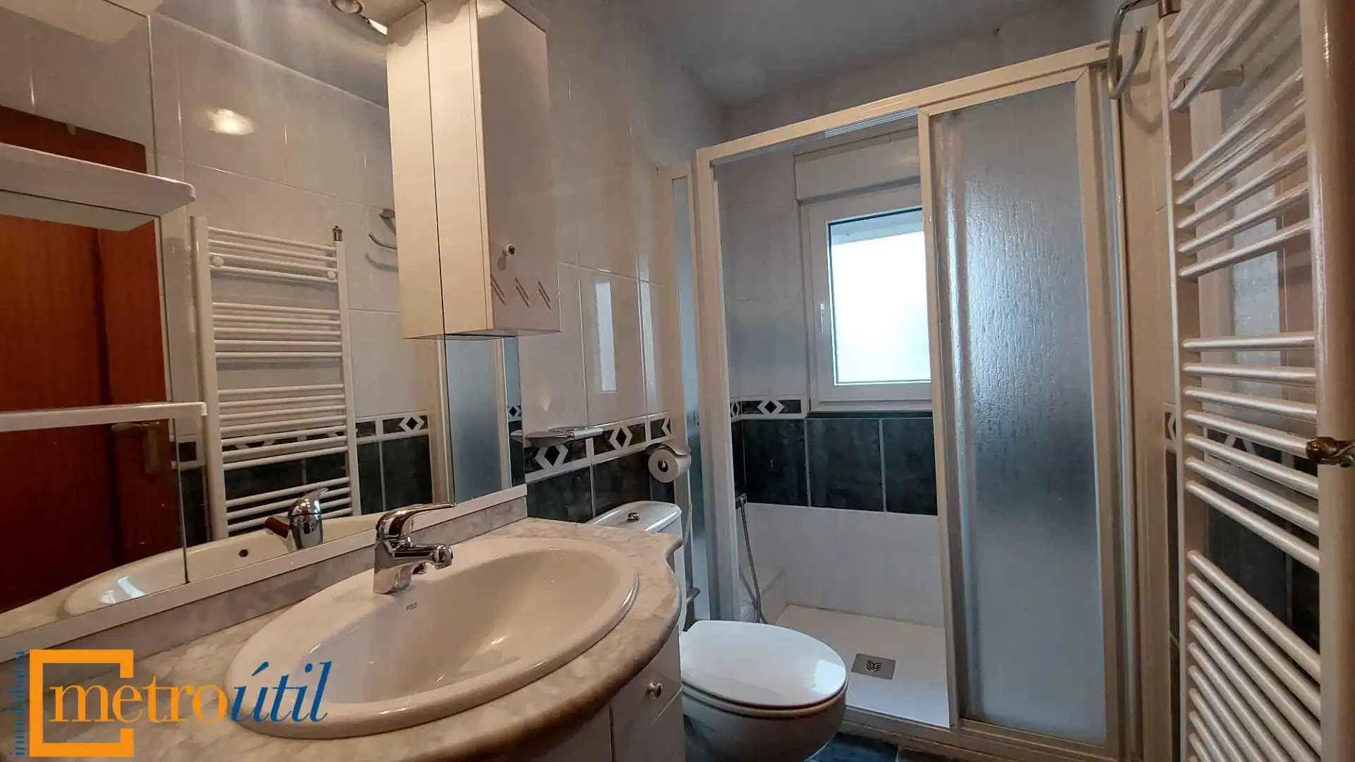 Bathroom of Flat for rent in Salamanca  with Heating and Furnished