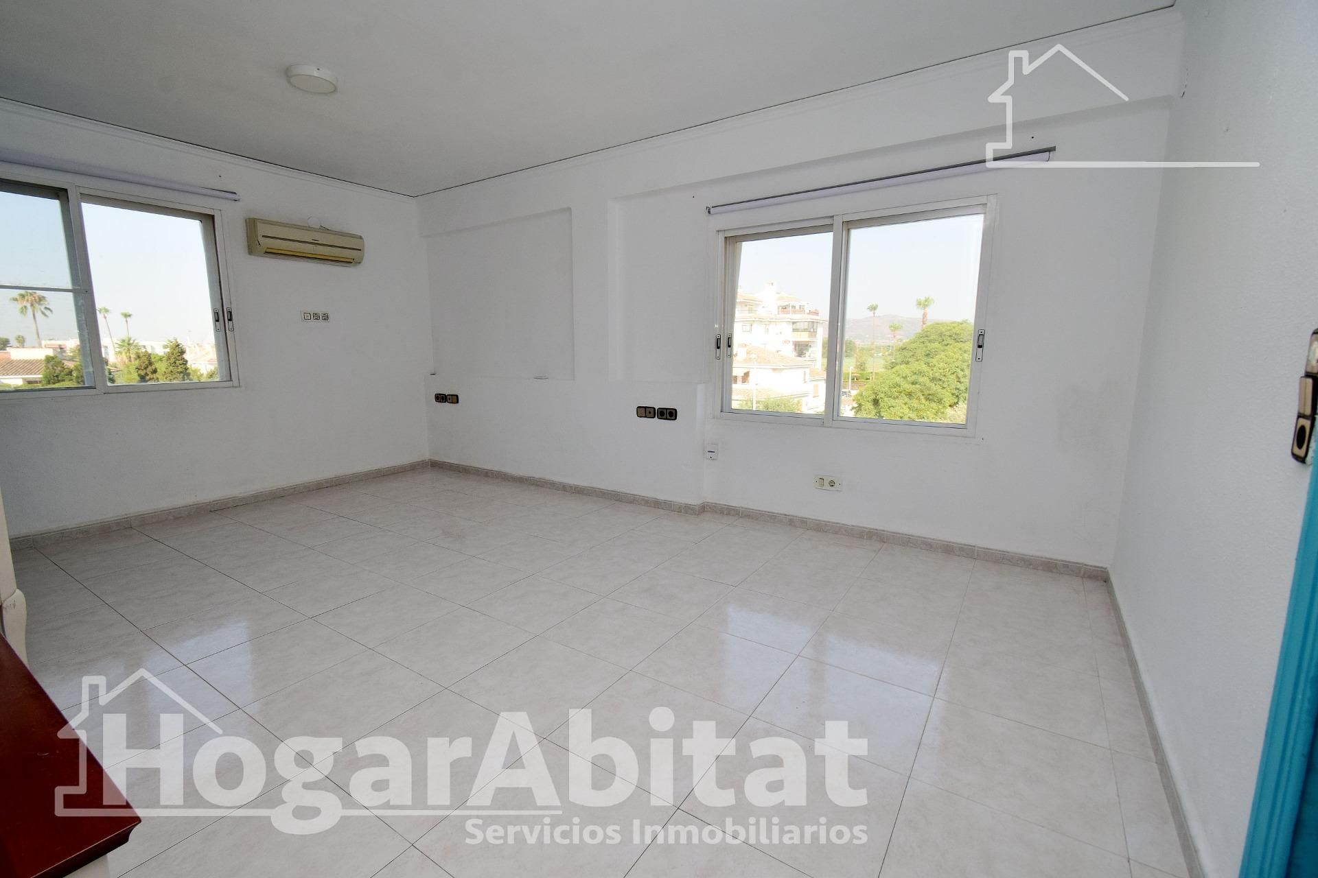 Sala de estar de Piso en venta en Sagunto / Sagunt con Aire acondicionado