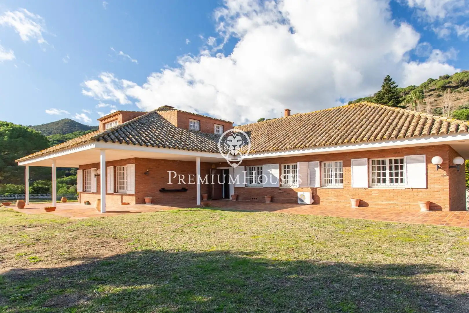 Außenansicht von Haus oder Chalet zum Verkauf in Argentona mit Parkett