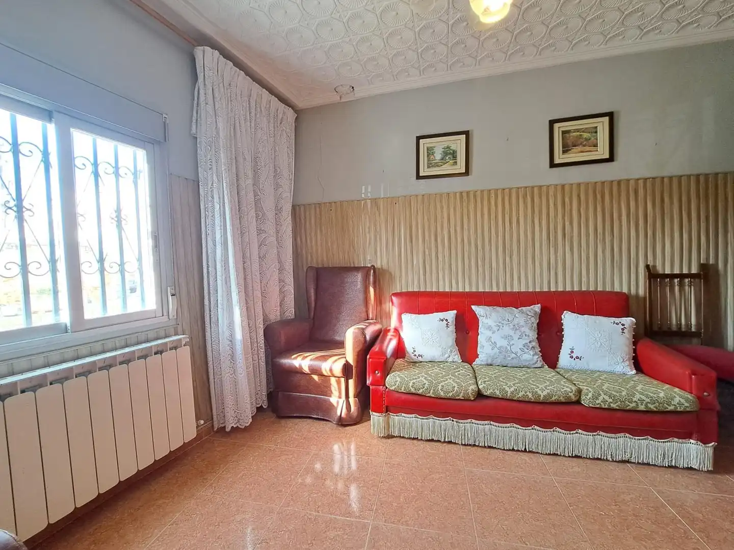 Sala de estar de Casa adosada en venta en Requena con Trastero