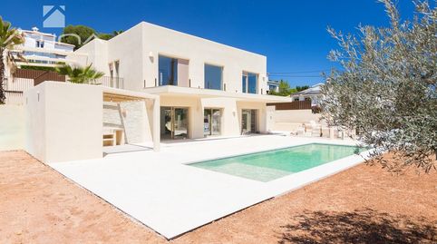 EXCLUSIVA villa de obra nueva en El Tosalet, Jávea, a pocos minutos de la playa del Arenal y de todos los servicios.