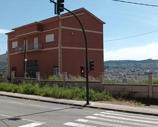 Vista exterior de Casa o xalet en venda en Vigo  amb Balcó