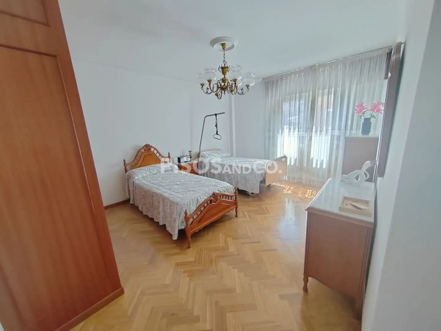Habitación de Piso en venta en A Coruña Capital  con Calefacción, Trastero y Amueblado
