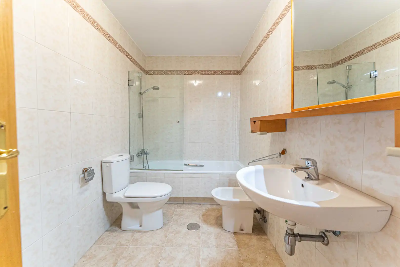 Baño de Casa adosada en venta en Las Rozas de Madrid con Calefacción, Jardín privado y Parquet