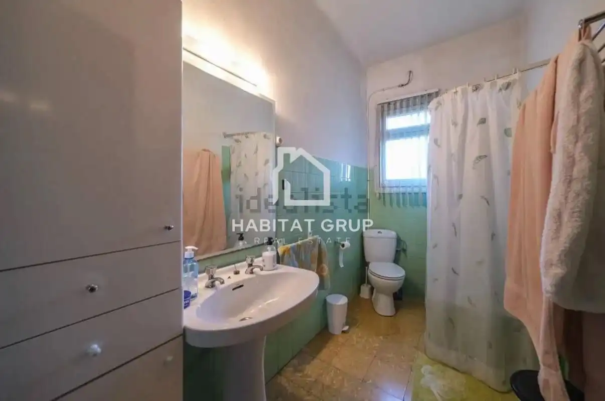 Bany de Casa o xalet en venda en Torelló amb Jardí privat i Terrassa