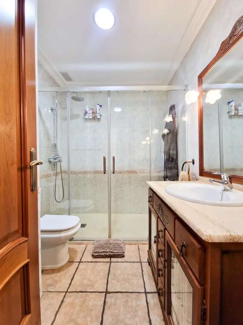 Bathroom of Houses for sale in Elche / Elx  with Air Conditioner, Heating and Private garden