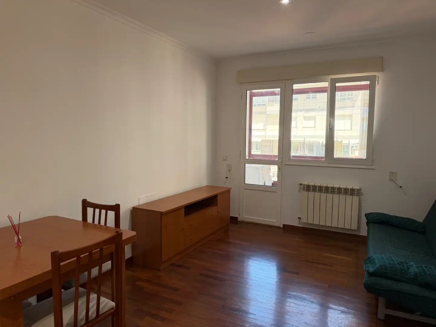 Sala de estar de Apartamento de alquiler en Lugo con Calefacción, Parquet y Trastero