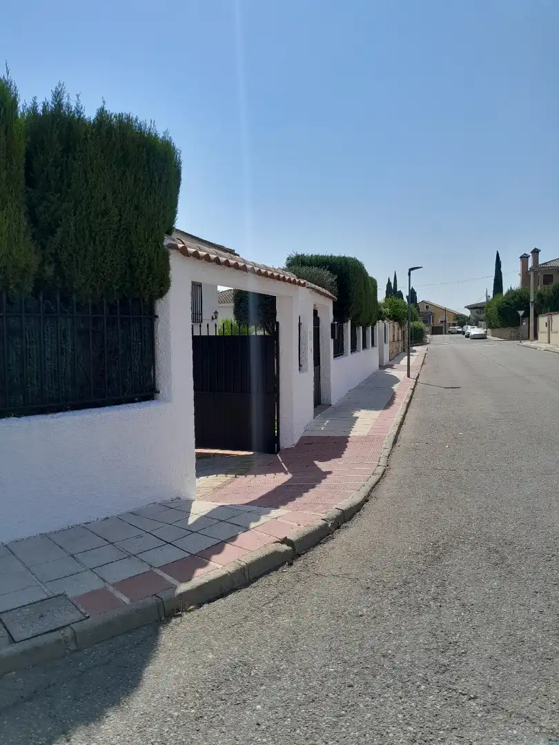 Vista exterior de Casa o chalet en venta en Cobisa con Calefacción, Jardín privado y Amueblado