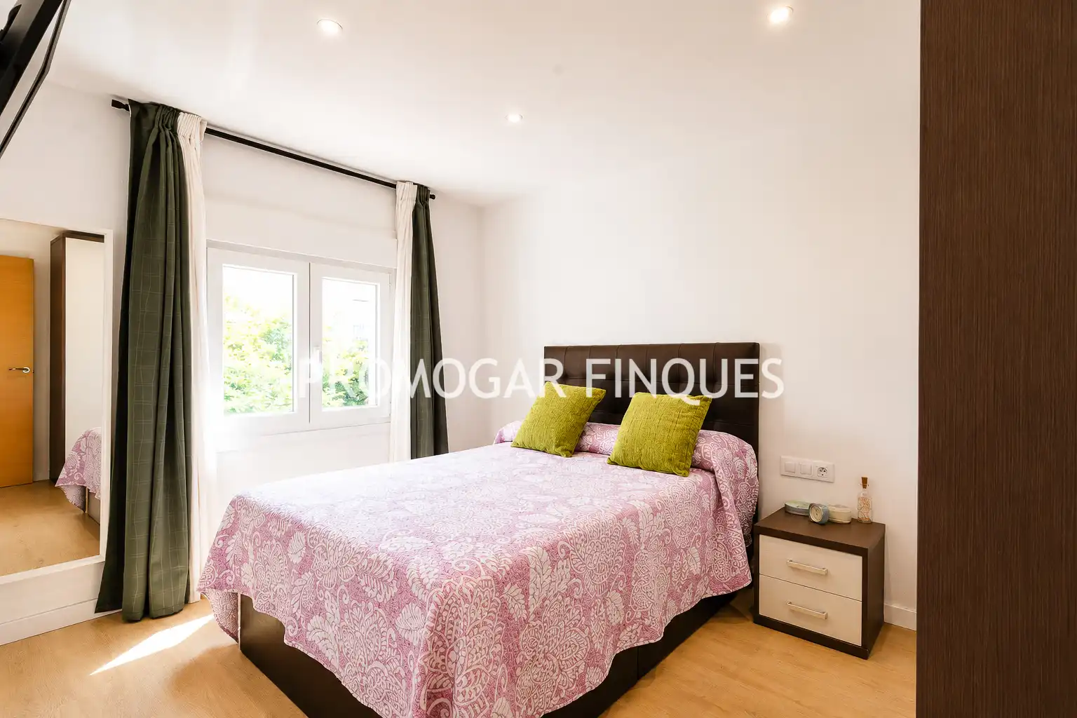 Bedroom of Flat for sale in Ripollet  with Parquet flooring, Terrace and Oven