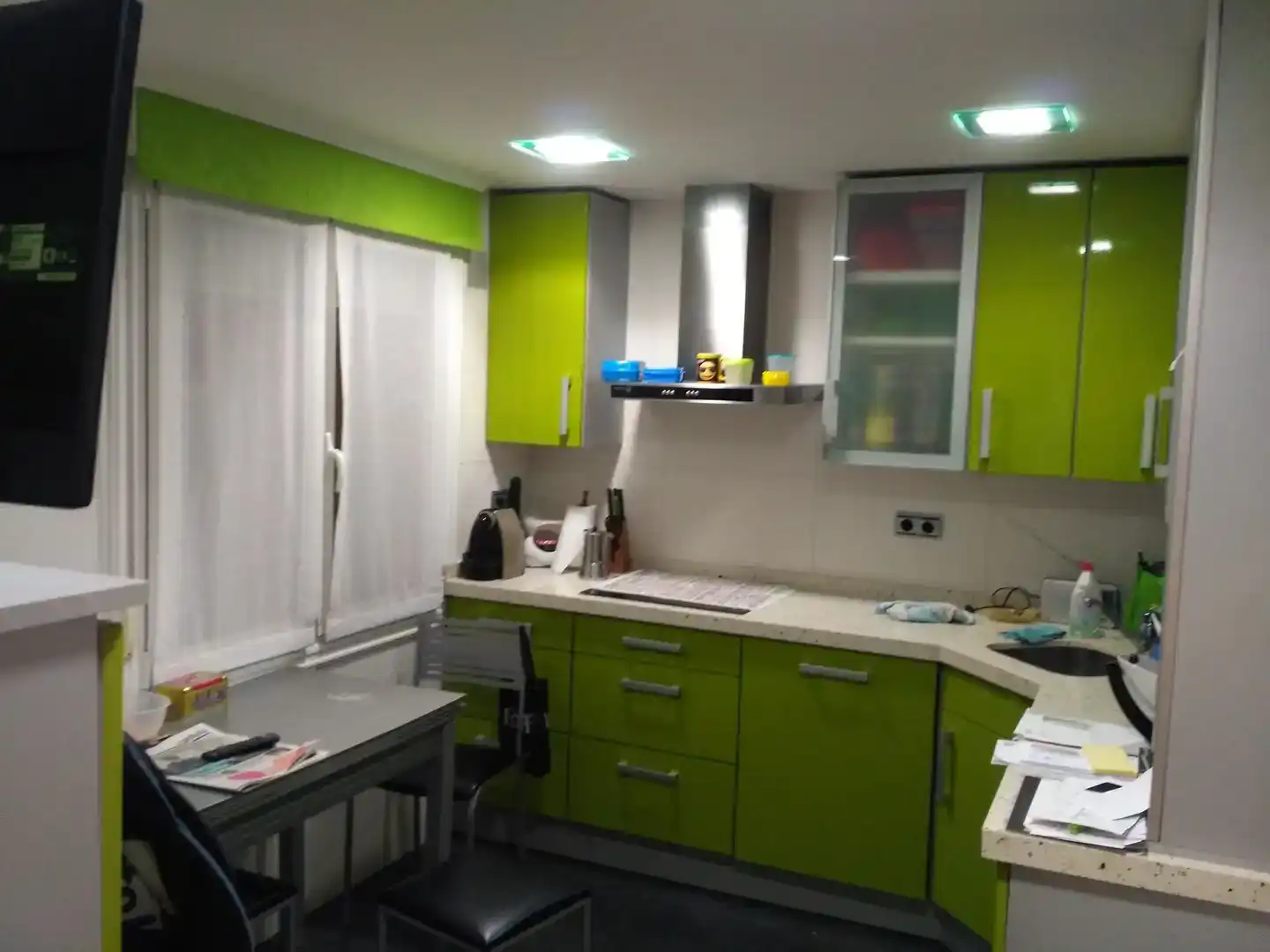 Küche von Wohnung zum Verkauf in Durango mit Balkon
