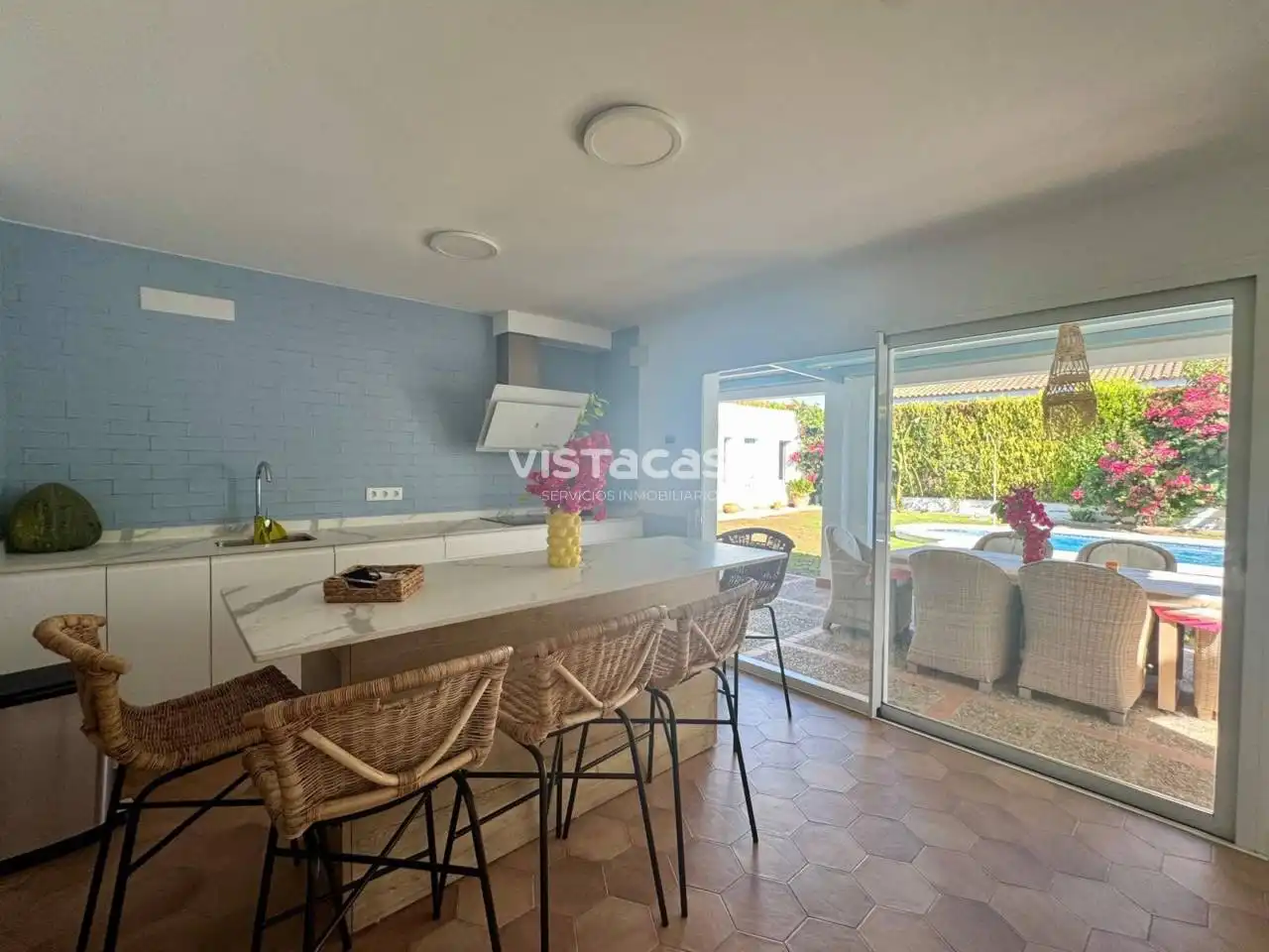 Vista exterior de Casa o xalet de lloguer en Carmona amb Aire condicionat, Calefacció i Jardí privat