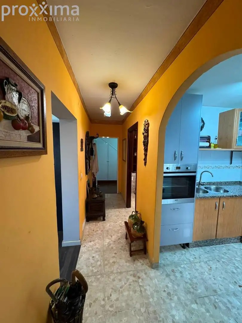 Casa adosada en venda en Alcalá de Guadaira amb Aire condicionat, Terrassa i Traster