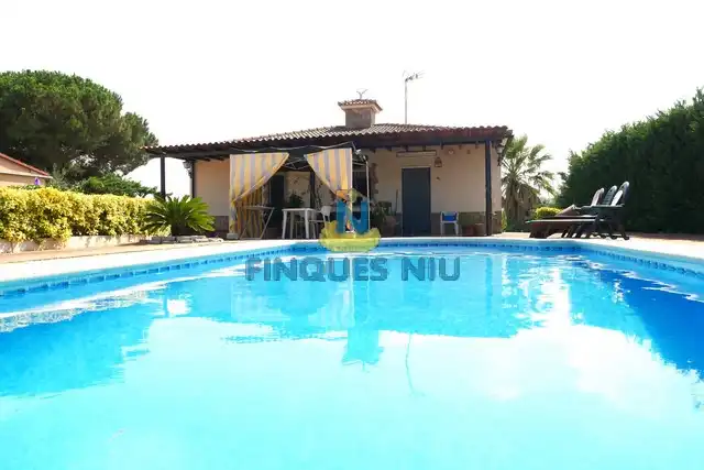 Piscina de Casa o xalet en venda en Lloret de Mar amb Calefacció, Jardí privat i Piscina
