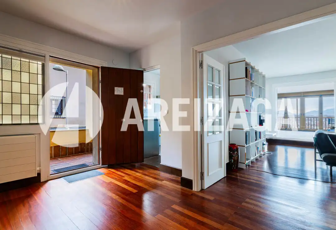 Piso en venta en Donostia - San Sebastián  con Calefacción, Terraza y Trastero