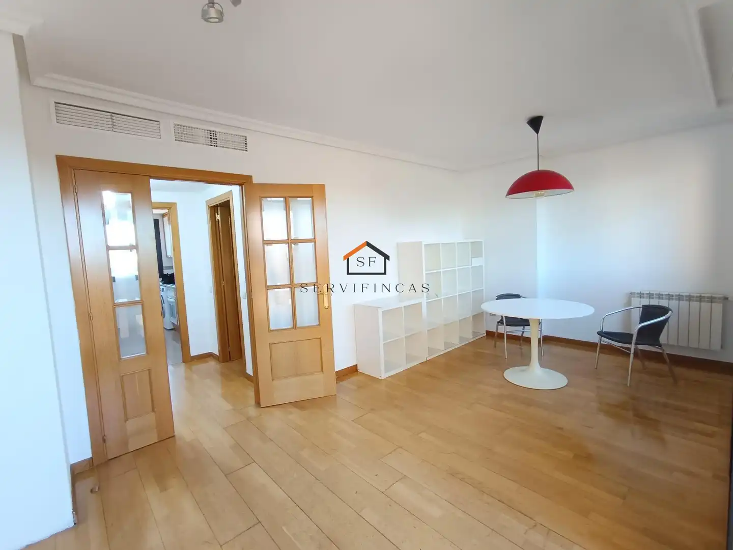 Sala d'estar de Àtic de lloguer en Madrid amb Calefacció, Parquet i Terrassa