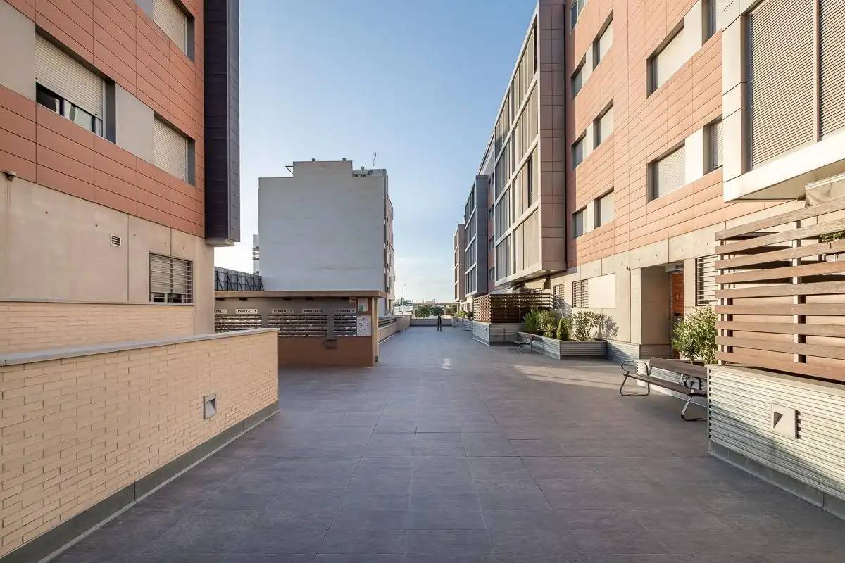 Vista exterior de Pis de lloguer en Armilla amb Aire condicionat, Calefacció i Jardí privat