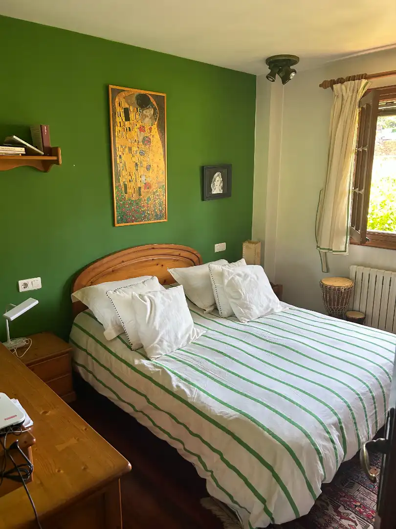 Habitación de Casa o chalet en venta en Vigo  con Calefacción, Jardín privado y Parquet