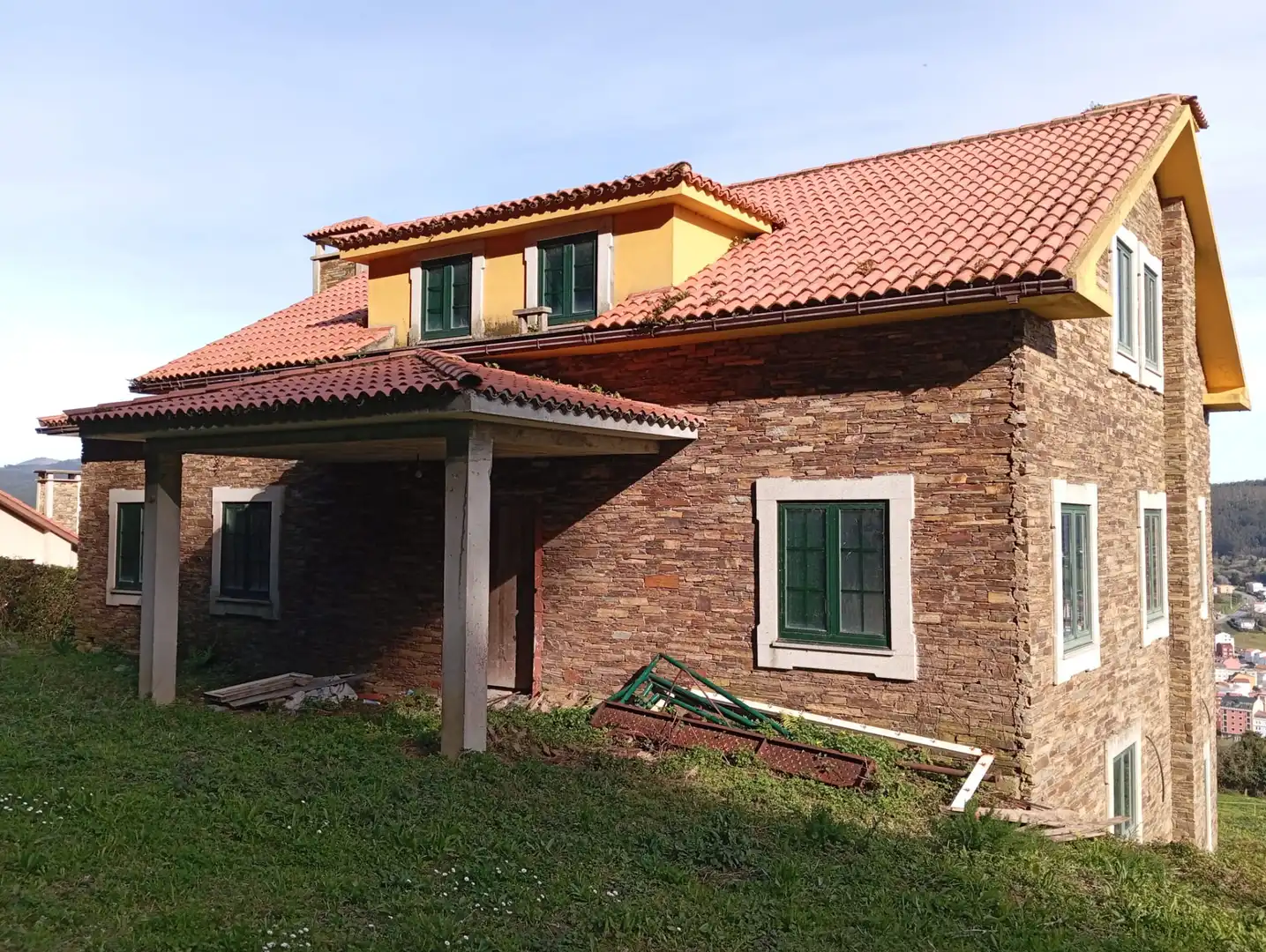 Vista exterior de Casa o xalet en venda en Cedeira amb Jardí privat, Terrassa i Traster