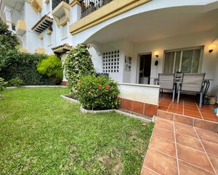 Jardí de Apartament de lloguer en Marbella amb Aire condicionat, Terrassa i Piscina