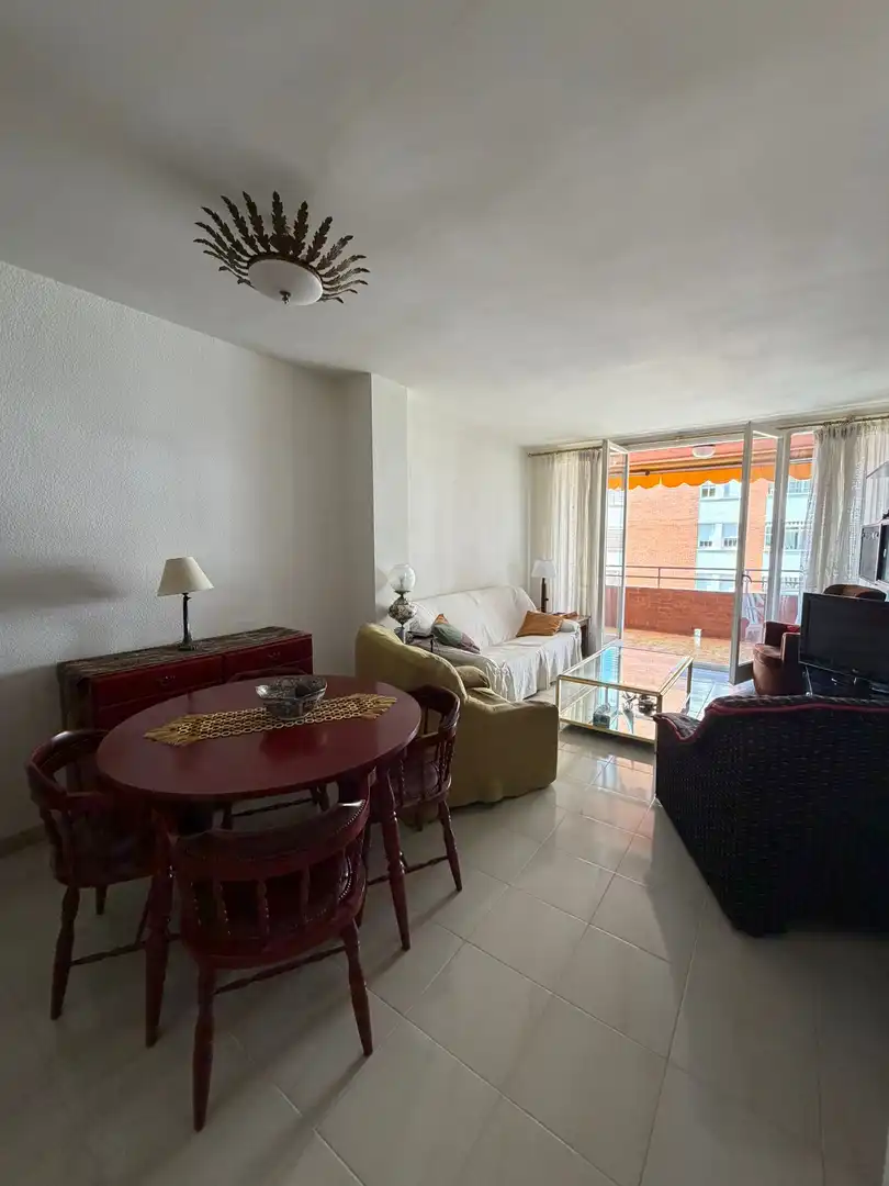 Sala d'estar de Pis en venda en Sant Joan Despí amb Balcó