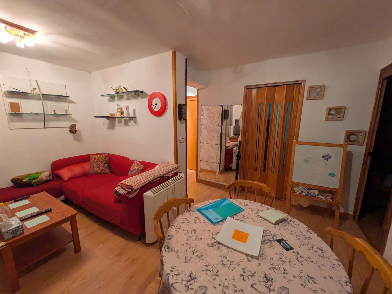 Dormitori de Pis en venda en  Zaragoza Capital amb Parquet, Moblat i Forn