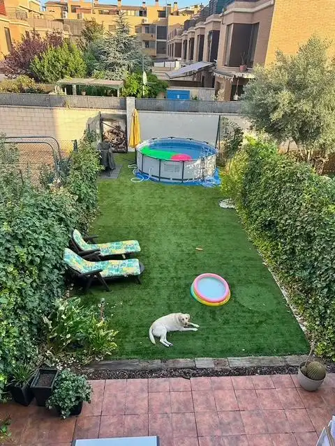 Piscina de Casa o xalet en venda en Zaragoza amb Aire condicionat, Calefacció i Jardí privat