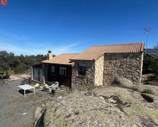 Außenansicht von Country house zum verkauf in Villacastín mit Terrasse