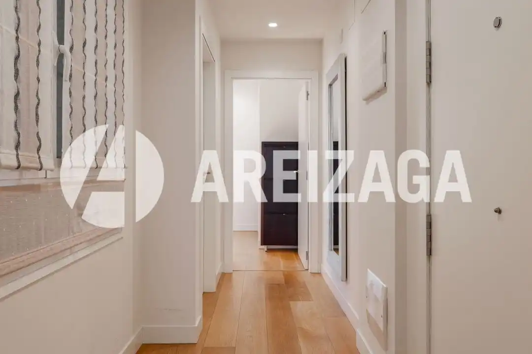 Piso en venta en Donostia - San Sebastián  con Calefacción, Terraza y Trastero