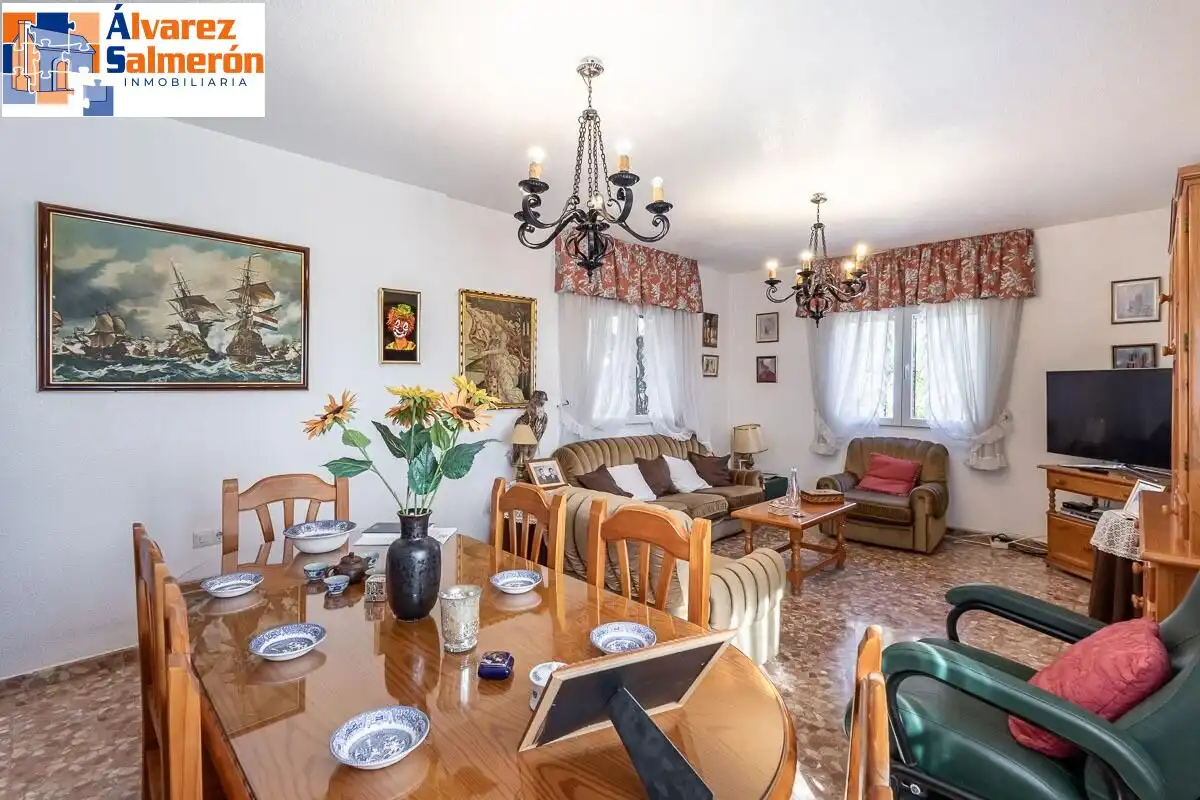 Chalet con piscina en venta en Atarfe, imagen 5