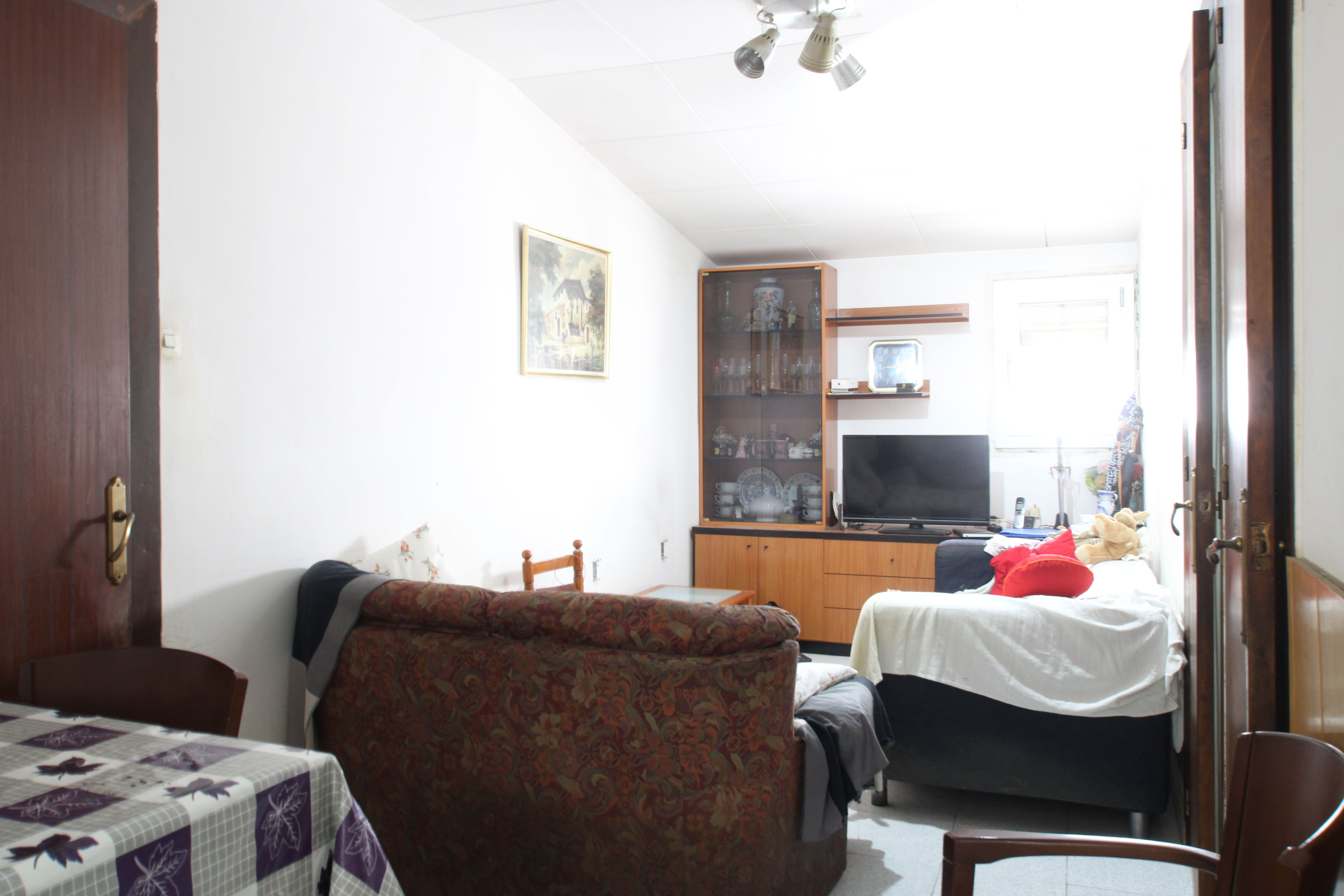 Sala d'estar de Planta baixa en venda en Argentona amb Moblat