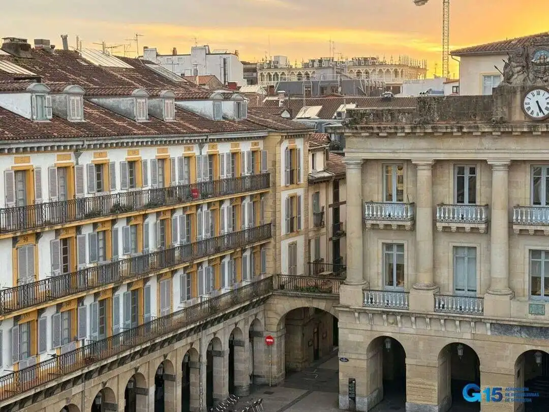 Vista exterior de Ático en venta en Donostia - San Sebastián  con Calefacción y Amueblado