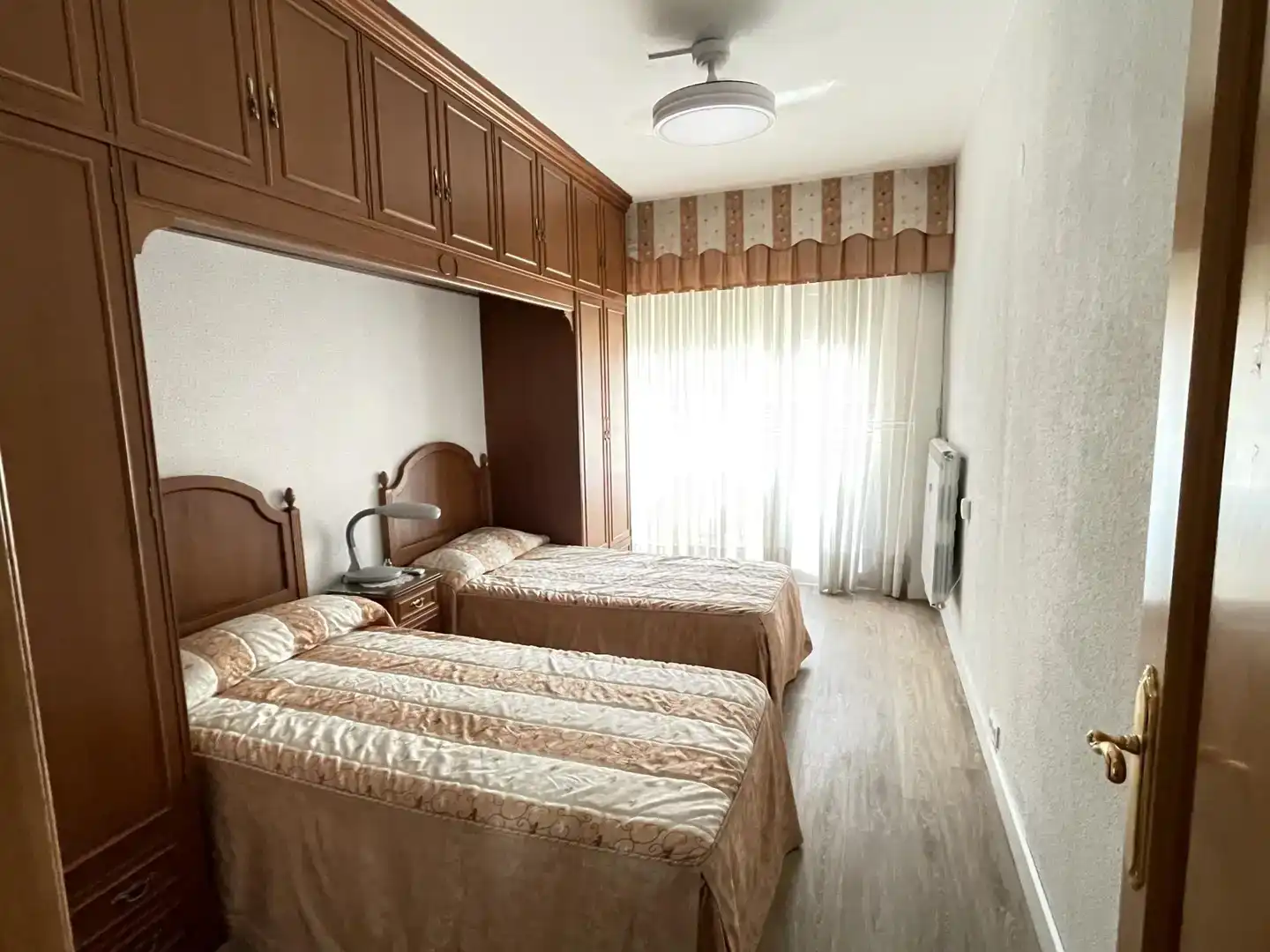 Bedroom of Flat for share in  Logroño  with Air Conditioner, Parquet flooring and Furnished