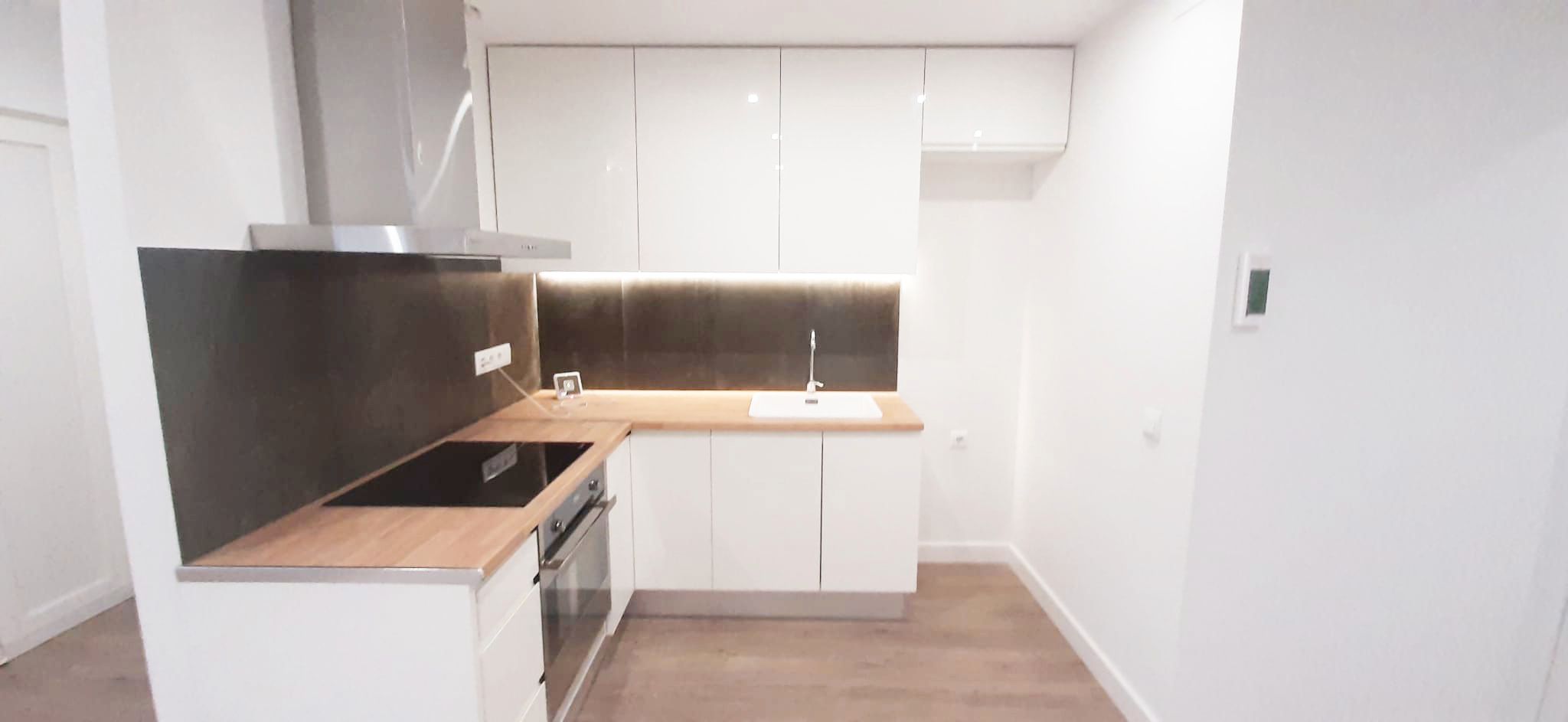 Cuina de Planta baixa en venda en Castelldefels amb Terrassa