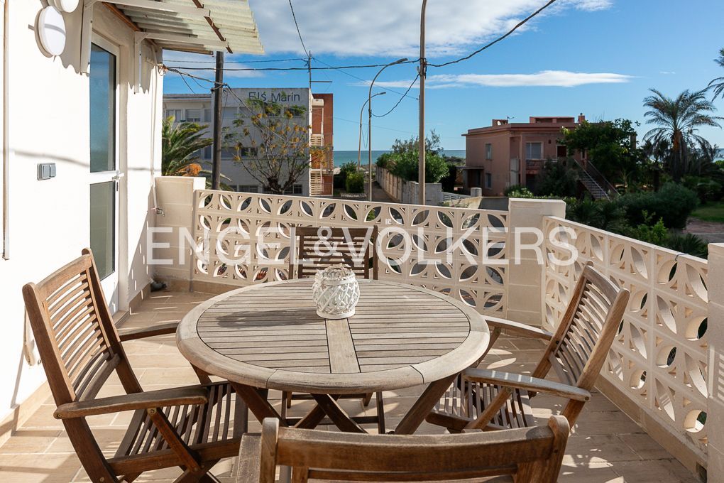 Terrace of House or chalet for sale in  Valencia Capital  with Heating, Terrace and Furnished