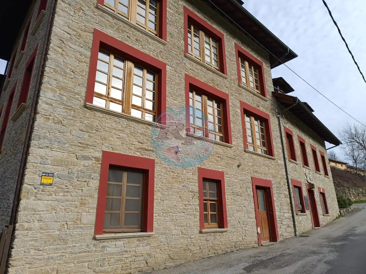 Casa rústica amb jardí en venda a Vega de Valcarce