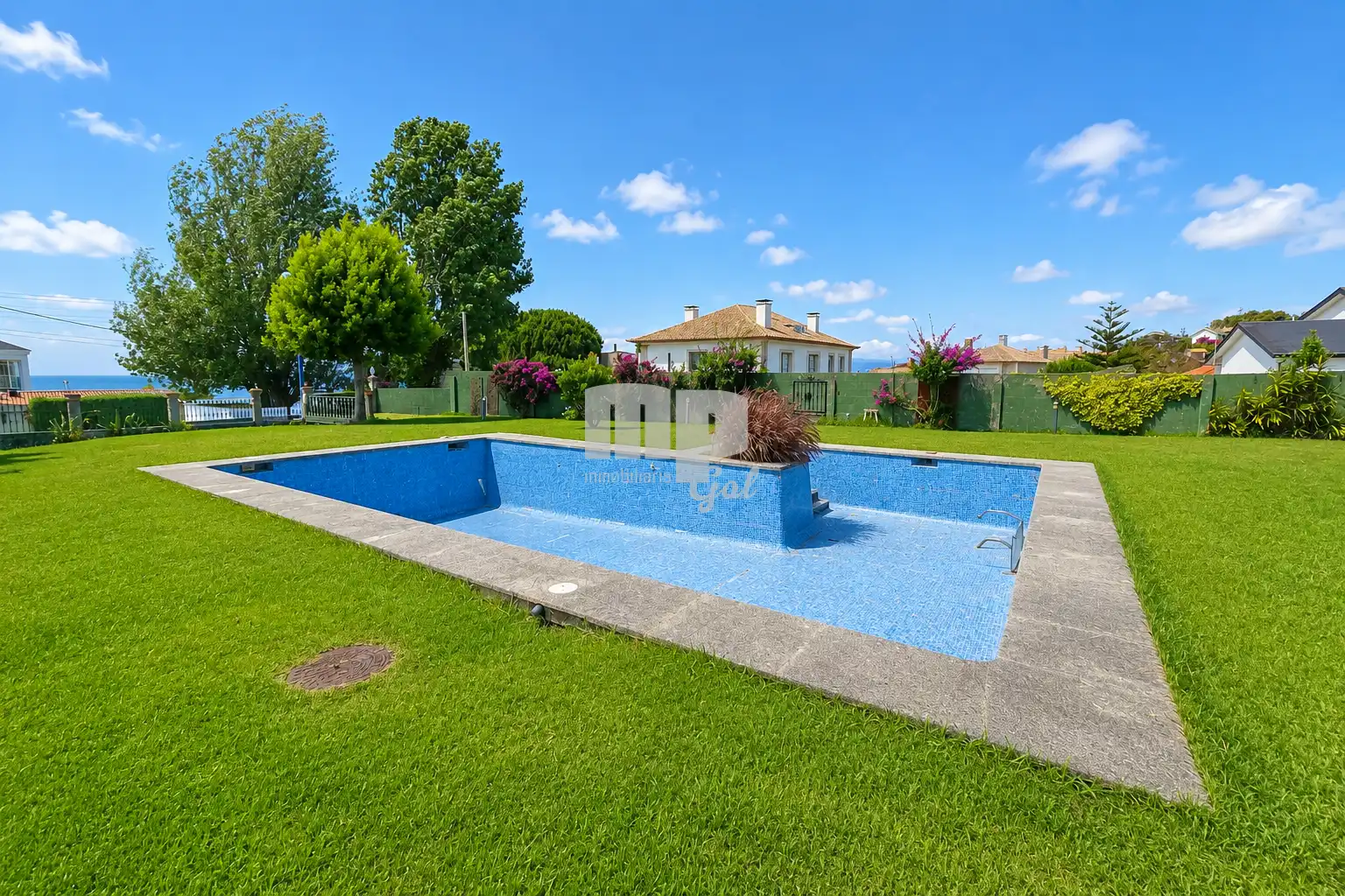 Swimming pool of Houses for sale in Vigo   with Heating, Private garden and Terrace